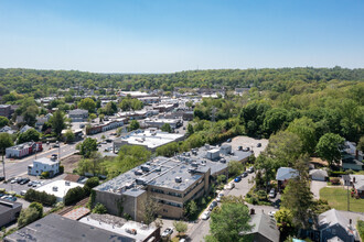 1 Plaza Rd, Greenvale, NY - AERIAL  map view