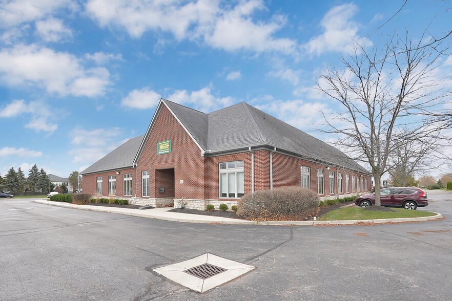 3499 Main St, Hilliard, OH for rent - Building Photo - Image 3 of 23