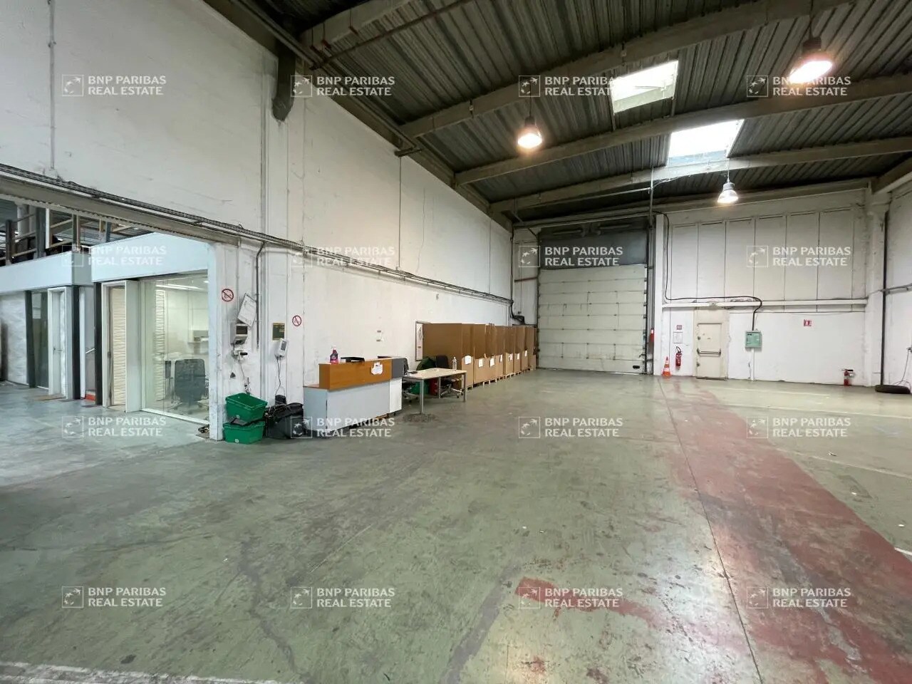 Light Industrial in Valenton to rent Interior Photo- Image 1 of 7