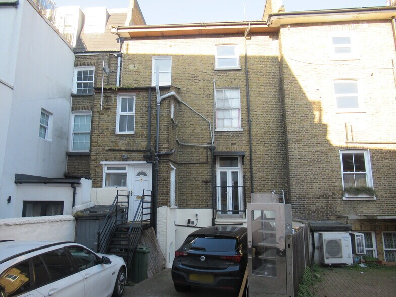 115-115A Merton Rd, London for sale - Building Photo - Image 2 of 6