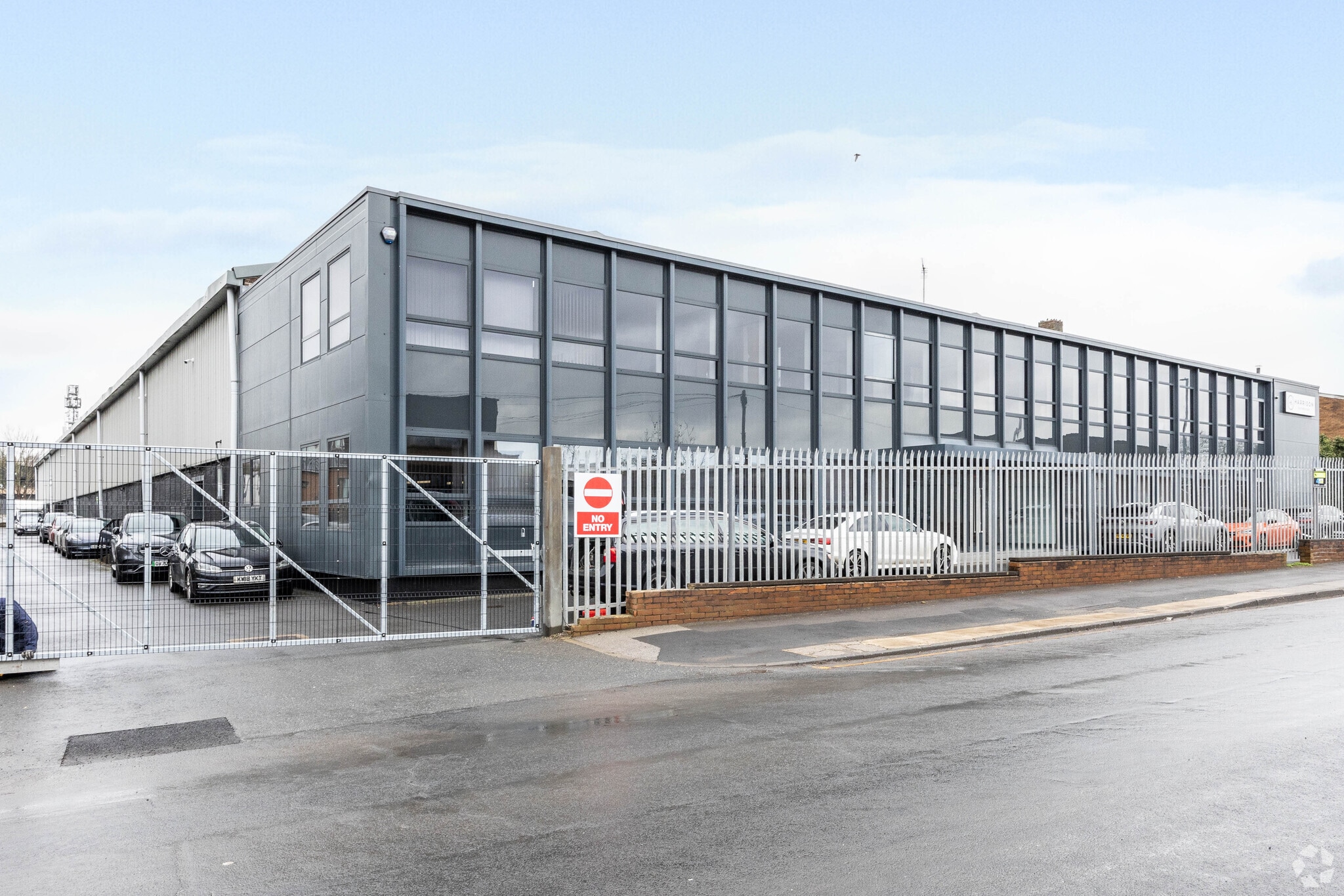 Limewood Appr, Leeds for sale Primary Photo- Image 1 of 1