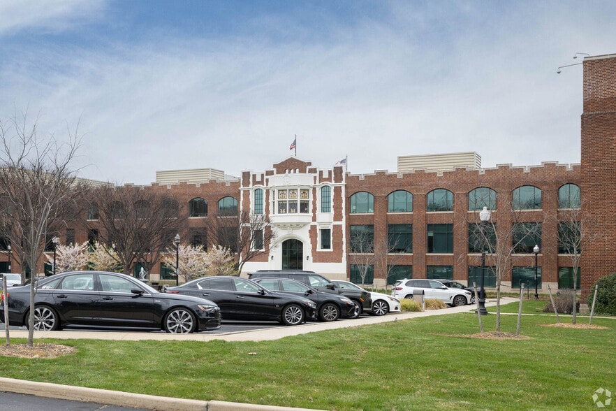 501 Franklin Ave, Garden City, NY to rent - Building Photo - Image 1 of 6