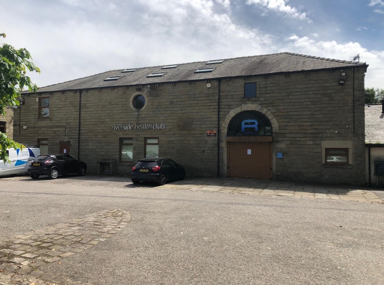 New Hall Hey Rd, Rossendale to rent - Building Photo - Image 2 of 9