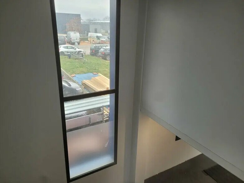 Office in Fareins to rent - Interior Photo - Image 3 of 3