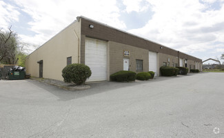 More details for 35 Corbin Ave, Bay Shore, NY - Industrial for Rent