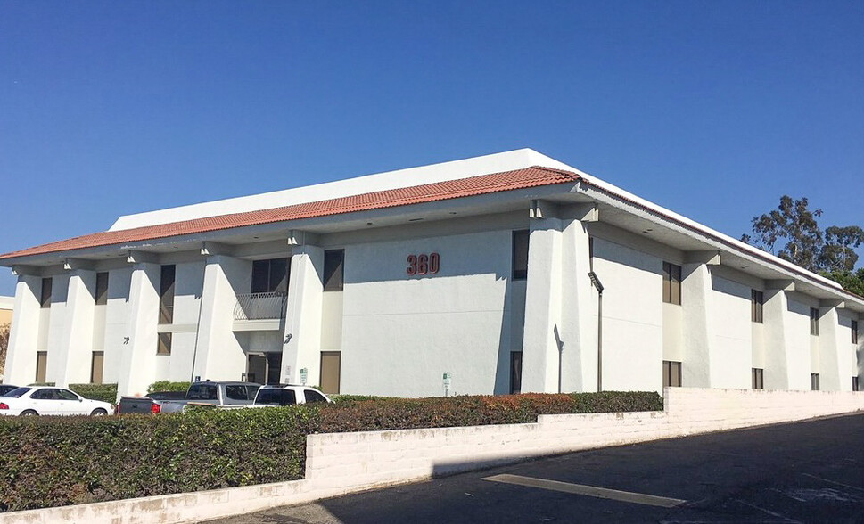 360 Mobil Ave, Camarillo, CA for rent - Building Photo - Image 1 of 6