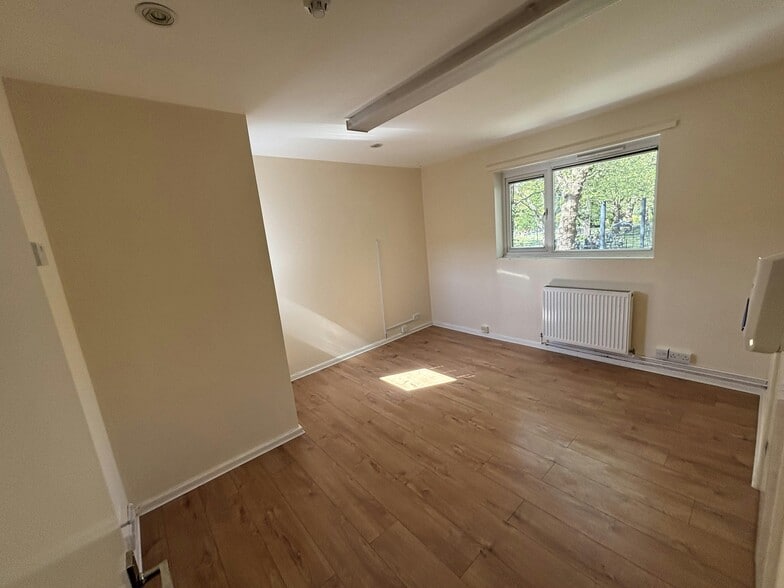 20 Carlisle Ln, London to rent - Building Photo - Image 3 of 7