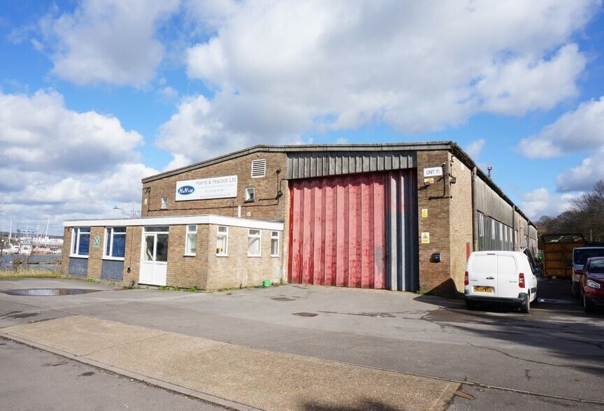 Hazel Rd, Southampton for sale - Building Photo - Image 1 of 1