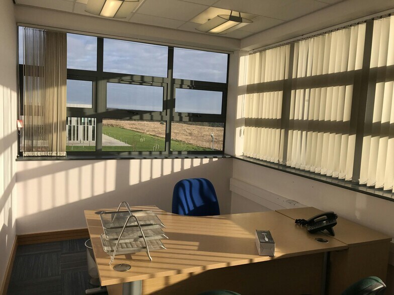 Whitfield Ct, Durham to rent - Interior Photo - Image 2 of 15