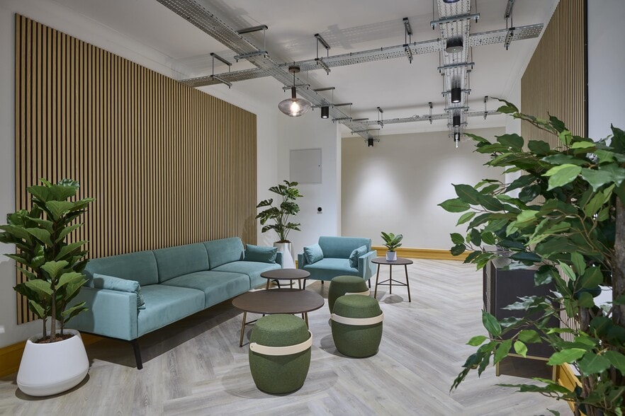 Lynch Wood, Peterborough to rent - Interior Photo - Image 3 of 9