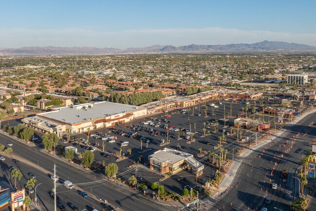 More details for 2510-2680 S Maryland Pky, Las Vegas, NV - Retail to Rent