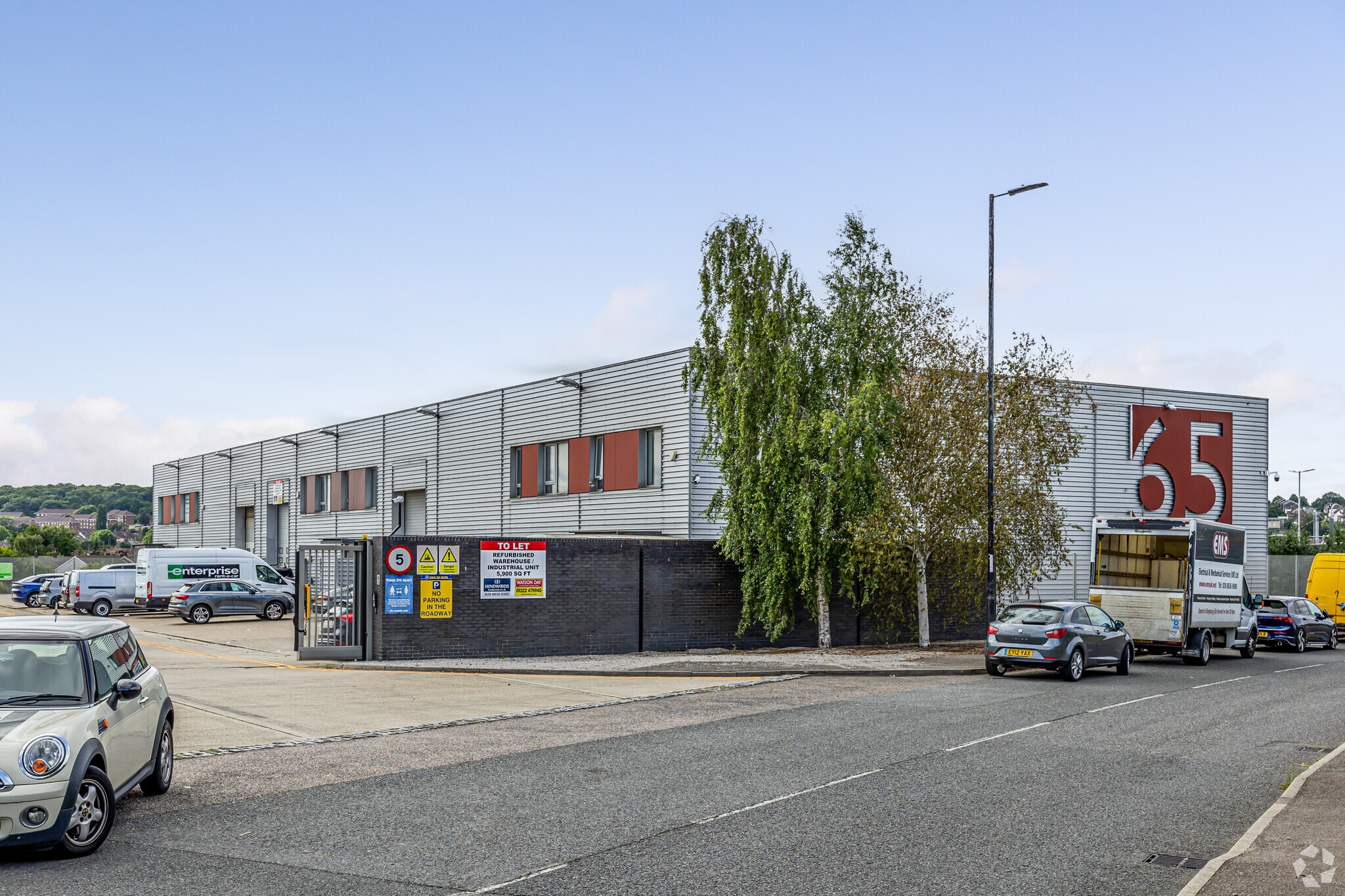 65.5-65.7 White Hart Ave, London for sale Primary Photo- Image 1 of 10
