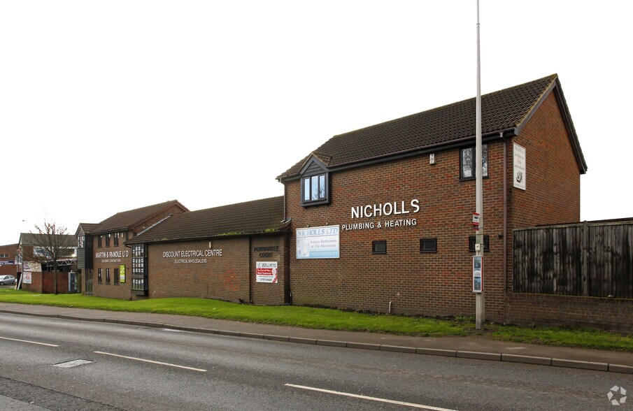 Church St, Sittingbourne to rent - Building Photo - Image 2 of 3