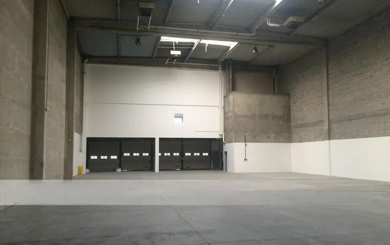 Light Industrial in Saint-Ouen-sur-Seine to rent Interior Photo- Image 1 of 4