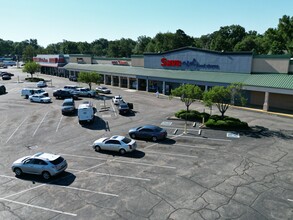 4679 Knight Arnold Rd, Memphis, TN for rent Building Photo- Image 2 of 3