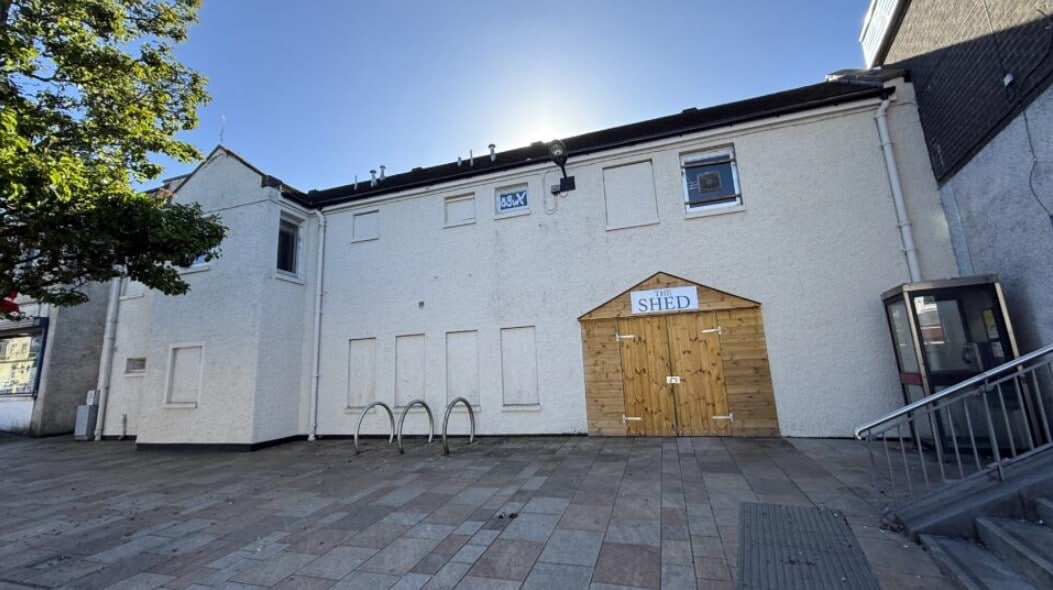 129 Main St, Kilwinning to rent Primary Photo- Image 1 of 6