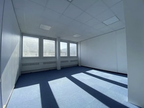 Office in Bagneux to rent Interior Photo- Image 1 of 10