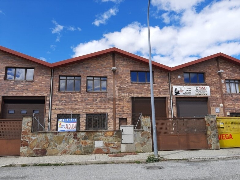 Industrial in El Espinar, Segovia to rent - Building Photo - Image 3 of 12