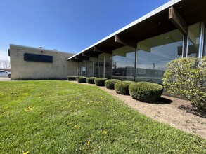 33W461 Roosevelt Rd, West Chicago, IL for rent Building Photo- Image 1 of 3