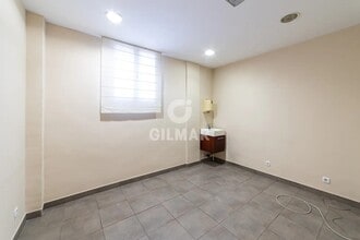 Retail in Madrid, Madrid to rent Interior Photo- Image 2 of 19