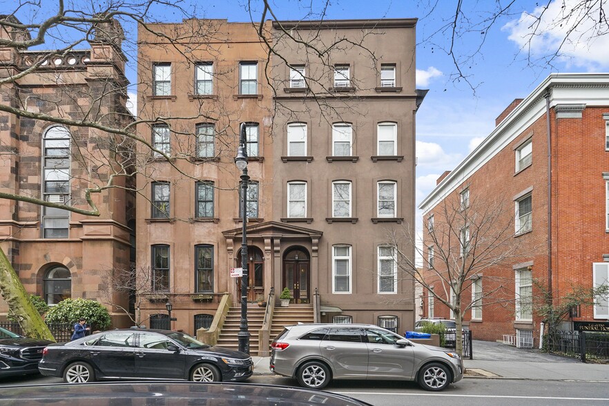 446 Clinton St, Brooklyn, NY for sale - Building Photo - Image 1 of 1