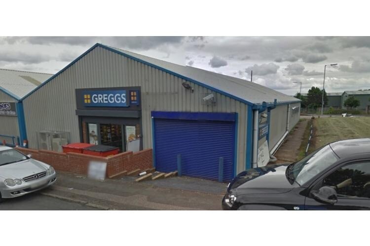 Phoenix Rd, Wolverhampton to rent - Building Photo - Image 2 of 2