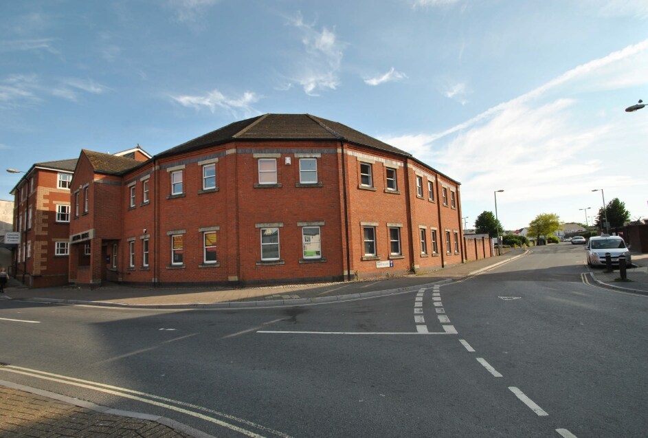 9 Queen St, Barnstaple for sale Primary Photo- Image 1 of 1