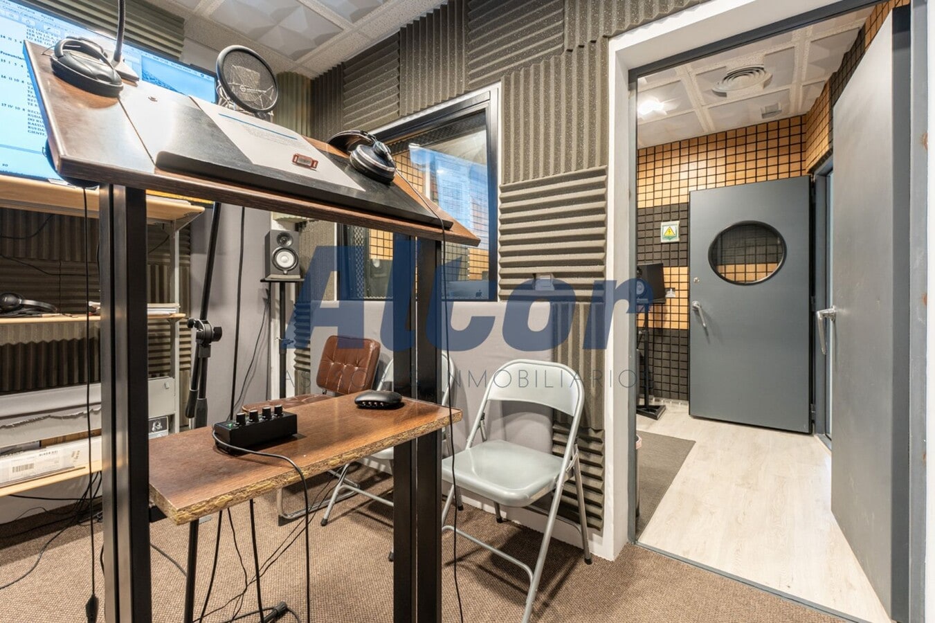 Madrid, MAD 28028 - Unit - - - Interior Photo - Image 1 of 7