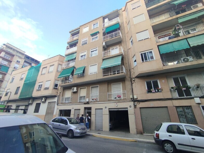 Carrer Capitán Baltasar Tristany, 75, Elche, Alicante to rent - Building Photo - Image 2 of 15