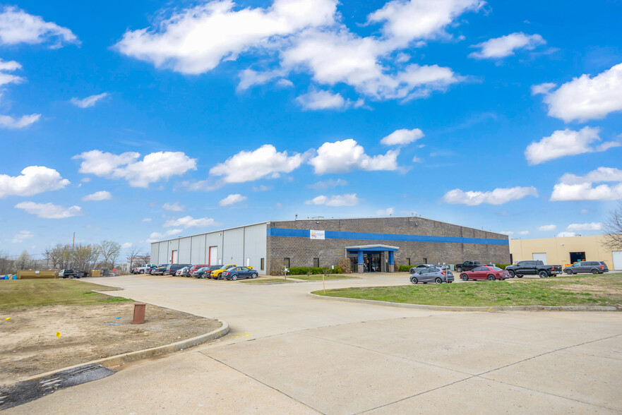 2333 W Wichita St, Broken Arrow, OK for sale - Building Photo - Image 2 of 7