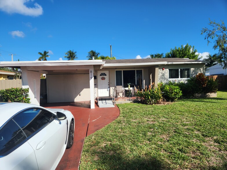 819 N 31st Ct, Hollywood, FL for sale - Building Photo - Image 1 of 15