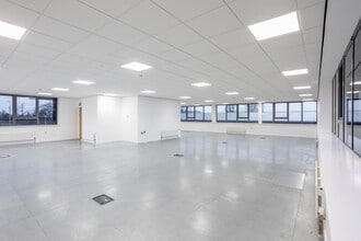 Earls Ct, Grangemouth to rent Interior Photo- Image 1 of 3