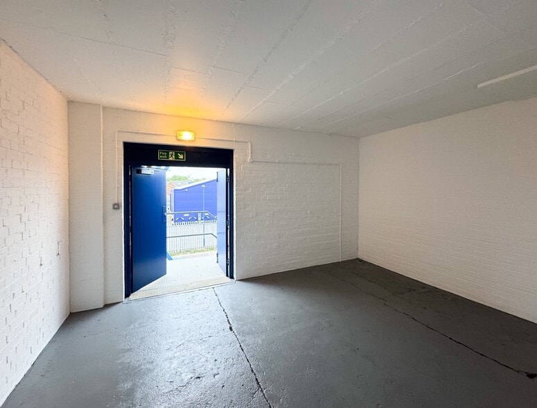 Old Wolverton Rd, Milton Keynes for sale - Building Photo - Image 2 of 4