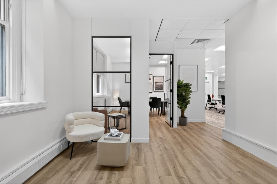 16-18 Albert Sq, Manchester to rent - Building Photo - Image 3 of 6