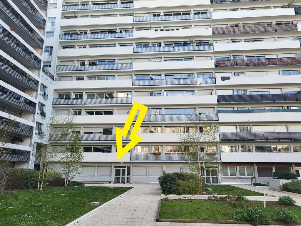 Location Bureaux 95 m² - Photo 1