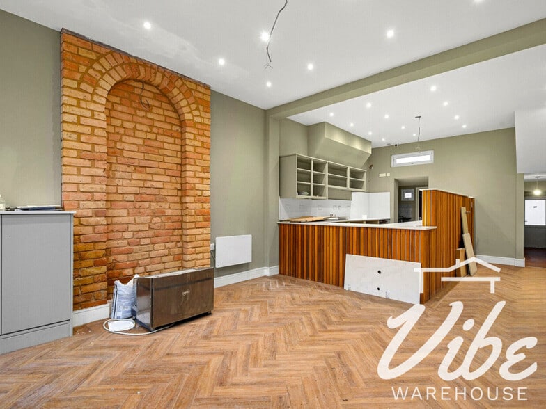 207 Whittington Rd, London to rent - Building Photo - Image 2 of 6