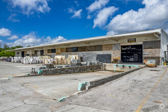 4500 Carmichael Ave, Sarasota, FL for rent Building Photo- Image 1 of 4