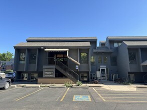 1006 Robertson St, Fort Collins, CO for rent Building Photo- Image 1 of 9