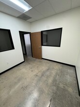 7306 Coldwater Canyon Ave, North Hollywood, CA for rent Building Photo- Image 2 of 4