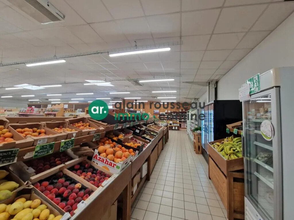 Location Commerce 500 m² - Photo 1