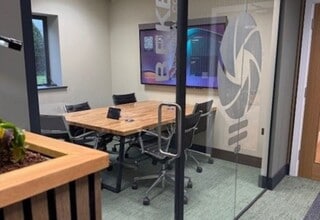 Hollom Down, Salisbury to rent Interior Photo- Image 2 of 2