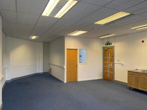 Waterfront E, Brierley Hill to rent Interior Photo- Image 1 of 2