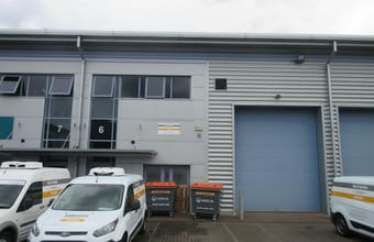 Avro Way, Weybridge to rent Building Photo- Image 1 of 3