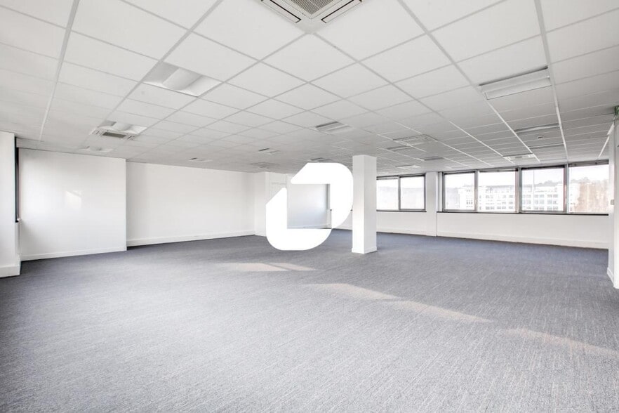 19 Rue De Sèvres, Boulogne-Billancourt to rent - Interior Photo - Image 3 of 14