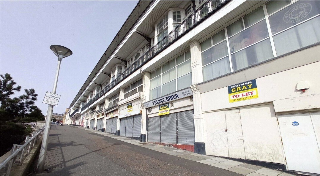 9 Pier Hl, Southend-On-Sea to rent Primary Photo- Image 1 of 24