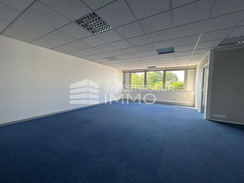 Office in Mitry Mory to rent - Interior Photo - Image 2 of 4