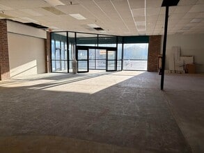 119 Sand Lake Rd, Onalaska, WI to rent Interior Photo- Image 2 of 2