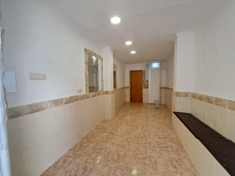 Carrer del Doctor Josep González, 69, Alzira, Valencia to rent - Interior Photo - Image 3 of 7