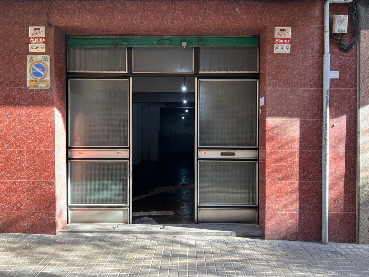 L'Hospitalet de Llobregat, BAR 08901 - Unit - -  - Interior Photo - Image 1 of 8