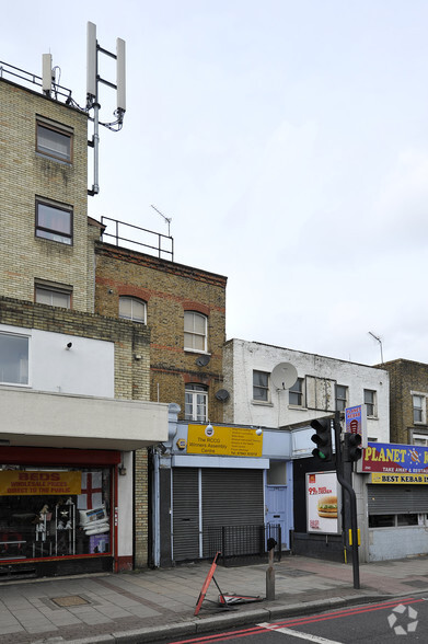 294 Brixton Rd, London for rent - Building Photo - Image 2 of 3